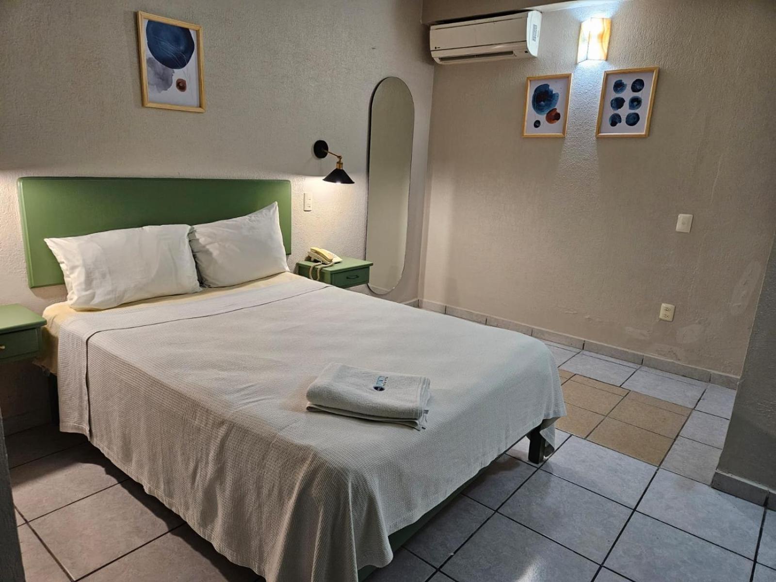 Hotel Punto Poza Rica Екстер'єр фото