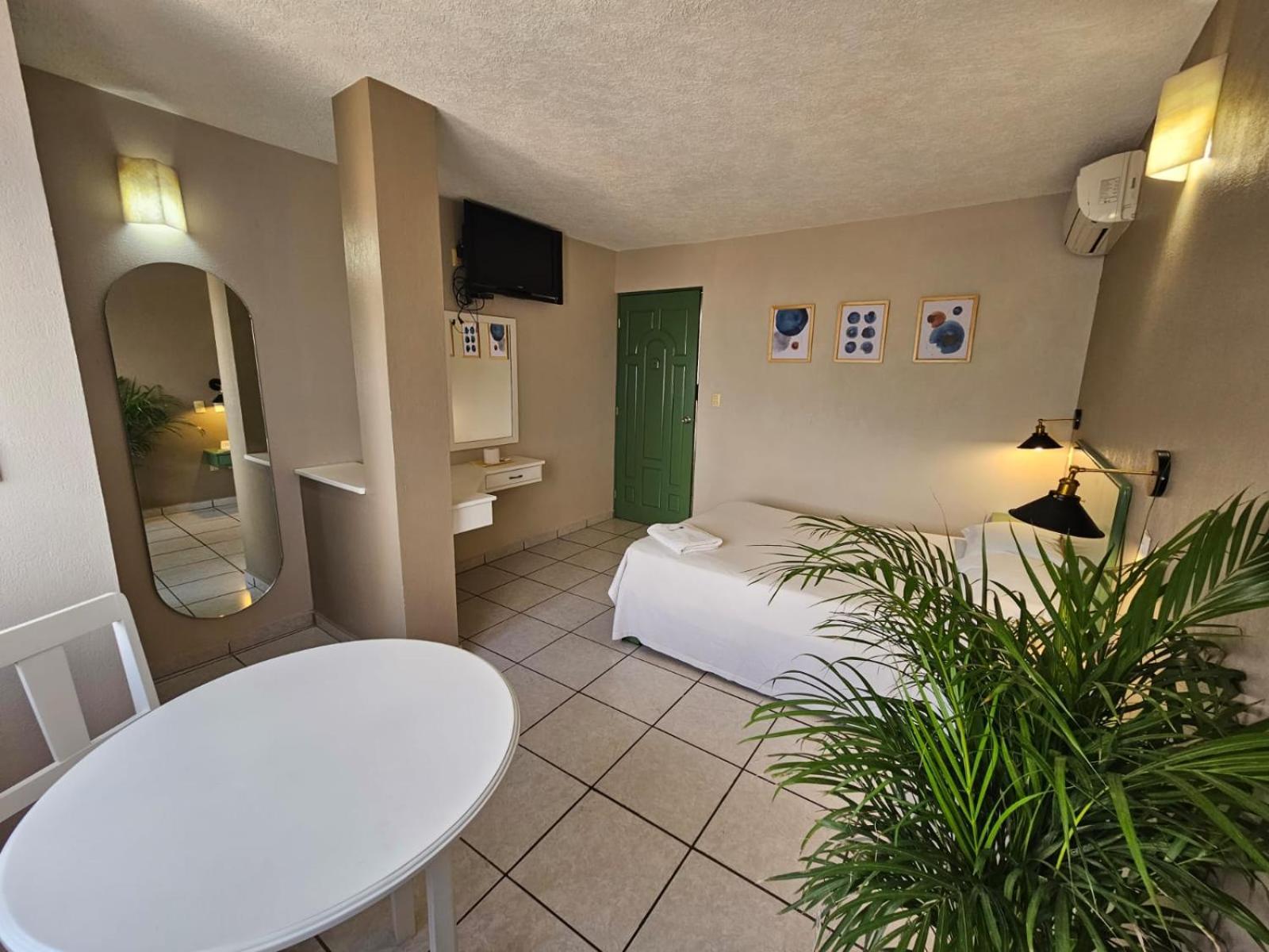 Hotel Punto Poza Rica Екстер'єр фото