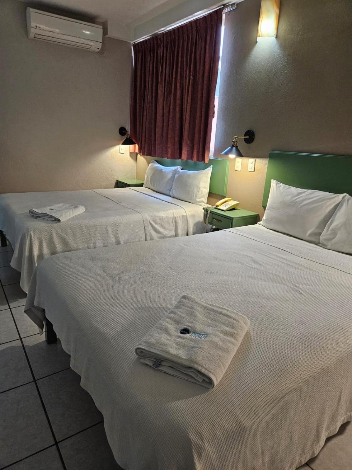 Hotel Punto Poza Rica Екстер'єр фото